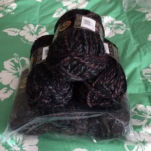 Lion Brand Yarns wool-Ease Thick and Quick (6 skeins)